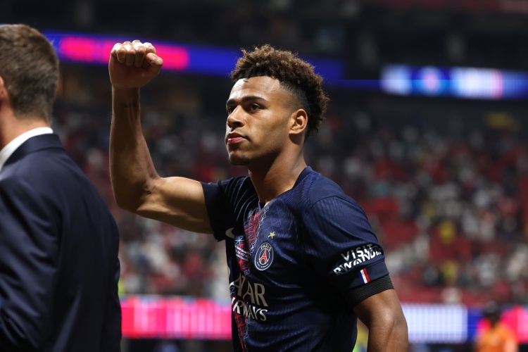 九游官方平台-在正式比赛中，巴黎圣日耳曼在杜埃破门的情况下保持全胜